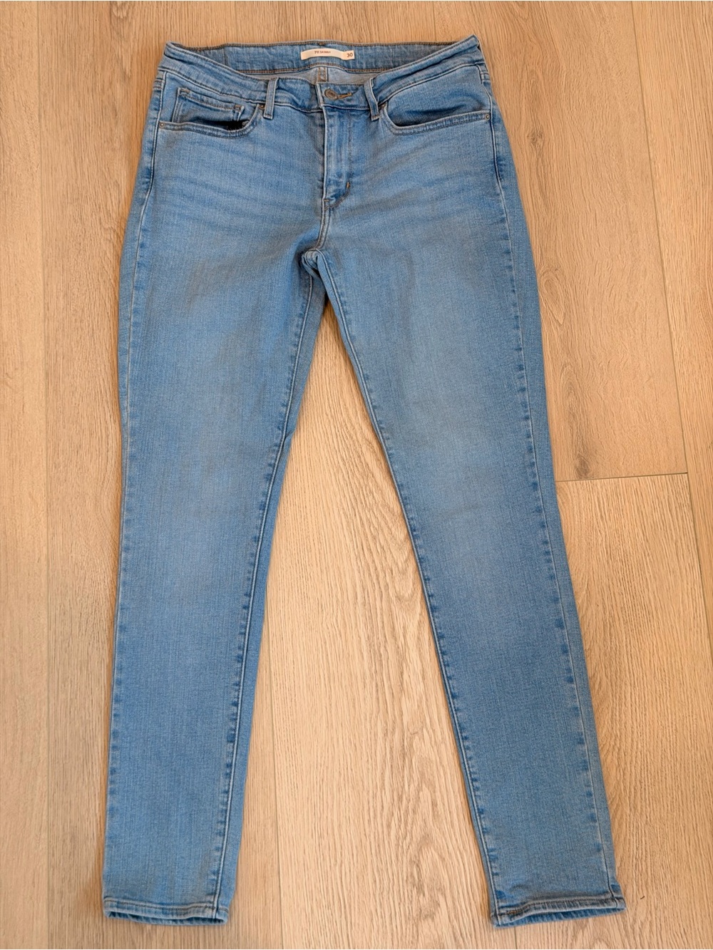 Levi's Light Blue 711 Skinny Jeans - Stretch Denim